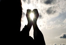 kaiyun-拜仁观众热烈欢呼！，西亚卡姆迎来三赛季出色发挥引发球迷热议-kaiyun